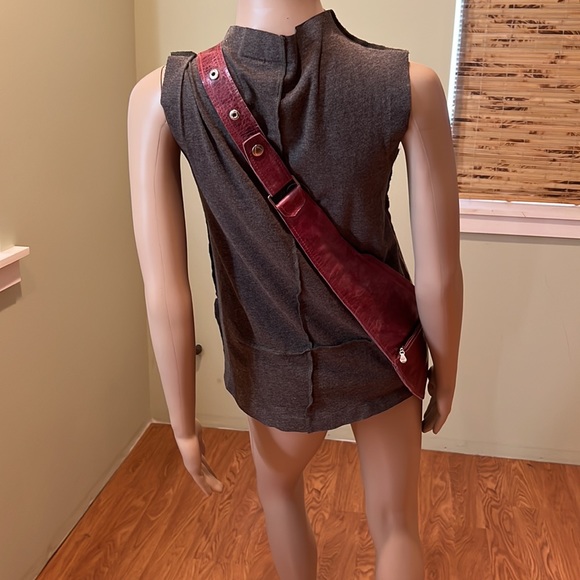 Unbranded Distresed Burgundy  Leather Travel Crossbody Pouch With Snap Strap - Picture 5 of 7